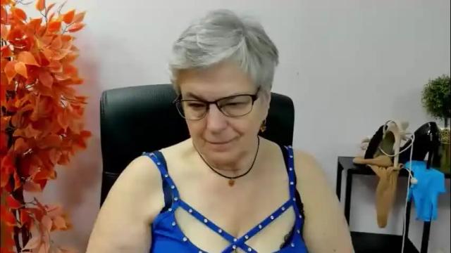 Image 10 of iris_xdesire Stream on Chaturbate on 2 months ago