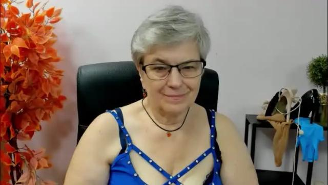 Image 3 of iris_xdesire Stream on Chaturbate on 2 months ago