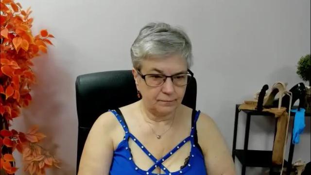 Image 7 of iris_xdesire Stream on Chaturbate on 1 month ago