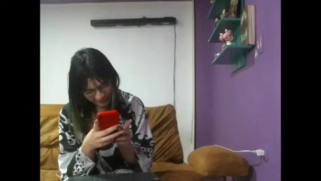 Image 7 of irisbell_ Stream on Chaturbate on 7 months ago