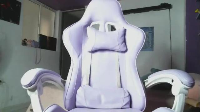 Image 8 of irisbell_ Stream on Chaturbate on 1 month ago