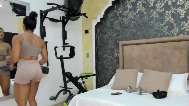 Image 2 of irisfit Stream on Chaturbate on 22 days ago