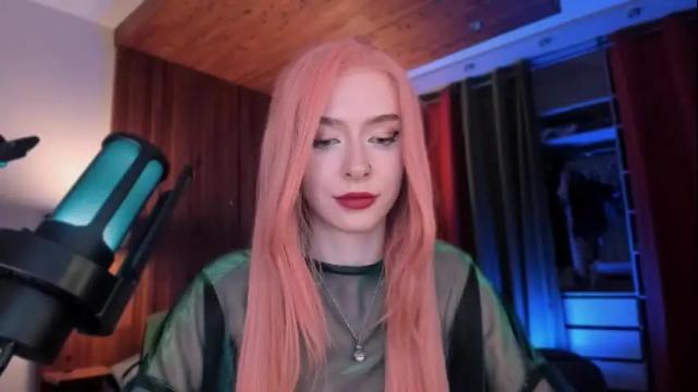 Image 10 of irisice Stream on Chaturbate on 2 months ago