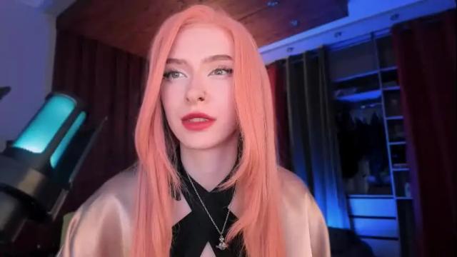 Image 2 of irisice Stream on Chaturbate on 2 months ago