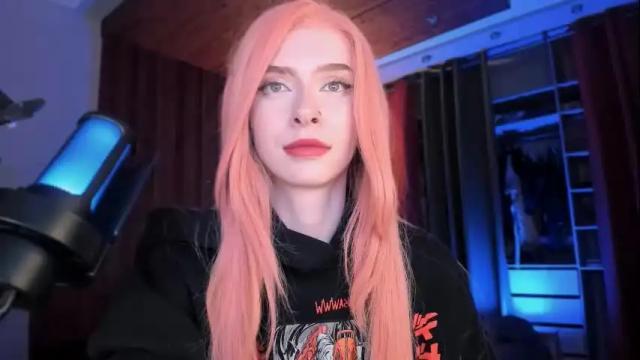 Image 3 of irisice Stream on Chaturbate on 2 months ago
