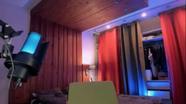 Image 8 of irisice Stream on Chaturbate on 2 months ago