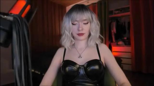 Image 2 of irisice Stream on Chaturbate on 18 days ago