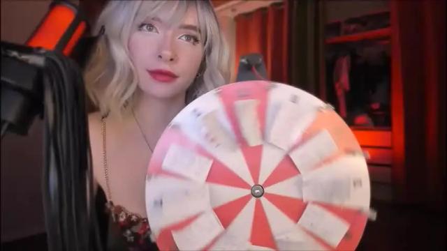 Image 2 of irisice Stream on Chaturbate on 15 days ago