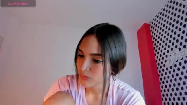 Image 3 of irisjohnson1 Stream on Chaturbate on 15 months ago