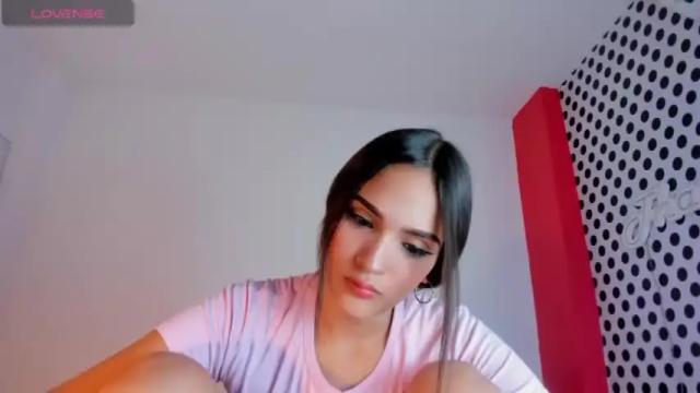 Image 4 of irisjohnson1 Stream on Chaturbate on 15 months ago