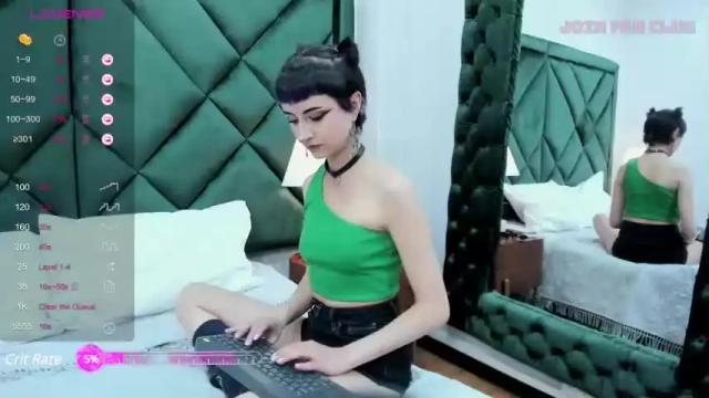 Image 4 of irismorrison Stream on Chaturbate on 14 months ago