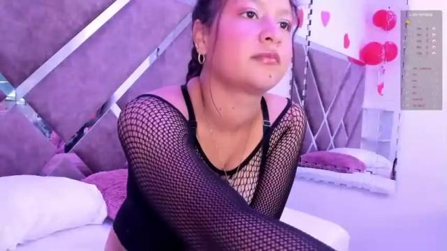 Image 2 of irissofia Stream on Chaturbate on 14 months ago