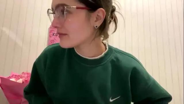 Image 3 of irisss31 Stream on Chaturbate on 2 months ago