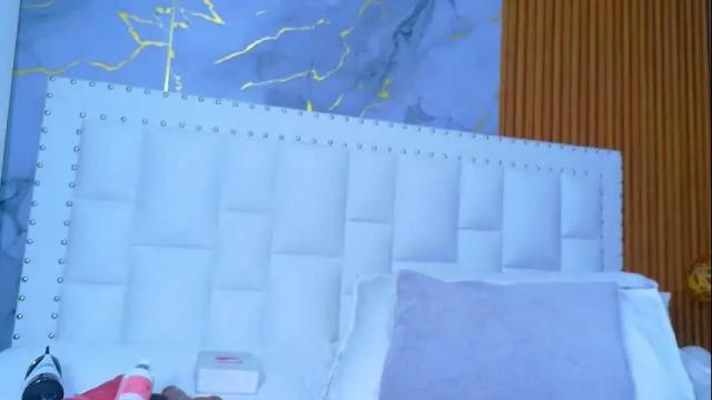 Image 4 of irresistiblemilf Stream on Chaturbate on 7 days ago