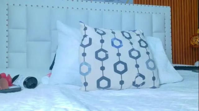 Image 12 of irresistiblemilf Stream on Chaturbate on 1 month ago