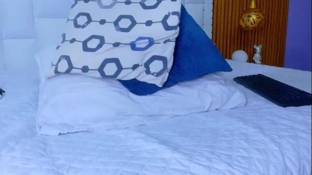 Image 6 of irresistiblemilf Stream on Chaturbate on 1 month ago
