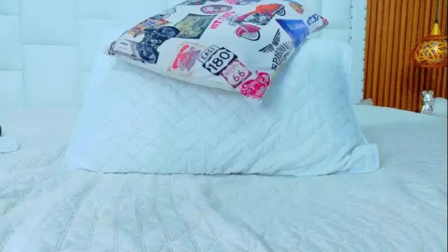 Image 6 of irresistiblemilf Stream on Chaturbate on 10 days ago