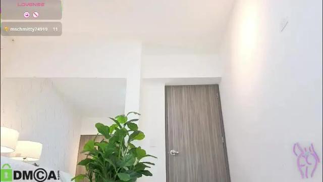 Image 3 of isa__cute Stream on Chaturbate on 1 month ago