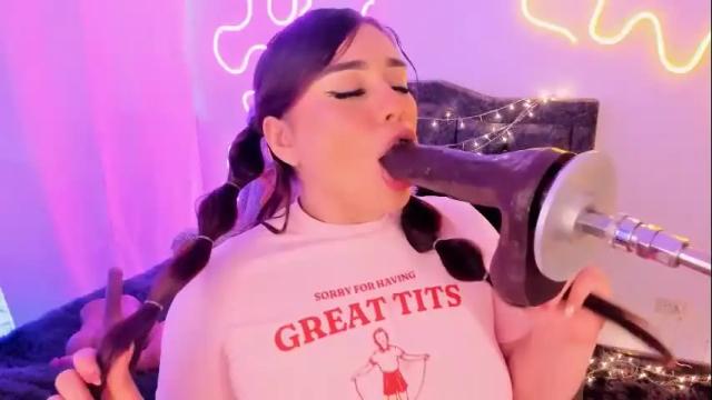 Image 2 of isa_belaa Stream on Chaturbate on 16 days ago