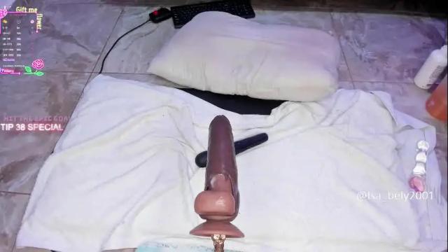 Image 8 of isa_belly_ Stream on Chaturbate on 2 months ago