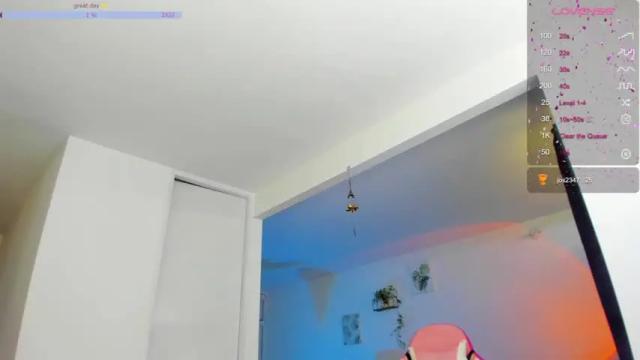 Image 10 of isa_greey Stream on Chaturbate on 13 months ago