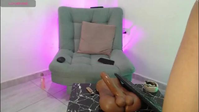 Image 12 of isa_hall Stream on Chaturbate on 2 months ago