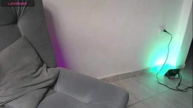 Image 2 of isa_hall Stream on Chaturbate on 24 days ago