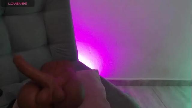 Image 6 of isa_hall Stream on Chaturbate on 12 days ago