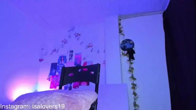 Image 4 of isa_lovers Stream on Chaturbate on 28 days ago