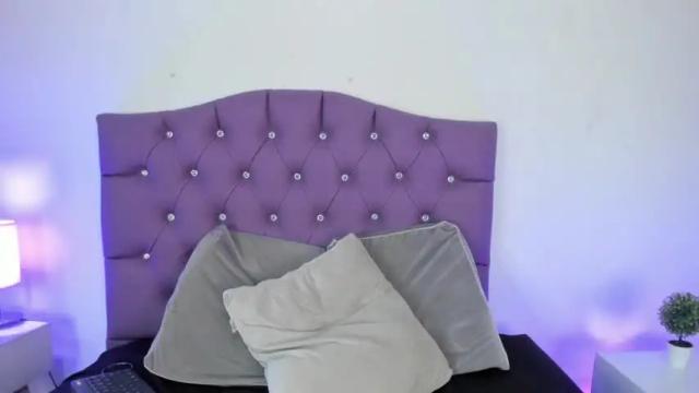 Image 12 of isa_molly Stream on Chaturbate on 13 months ago