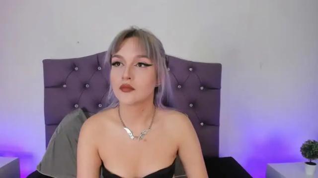 Image 10 of isa_molly Stream on Chaturbate on 12 months ago