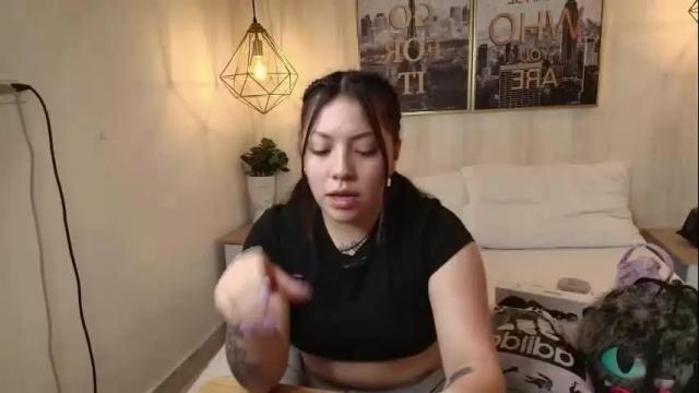 Image 2 of isa_reel Stream on Chaturbate on 1 month ago
