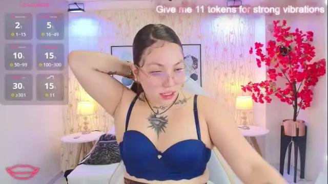 Image 6 of isa_reel Stream on Chaturbate on 1 month ago