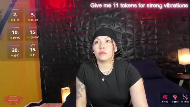 Image 3 of isa_reel Stream on Chaturbate on 1 month ago
