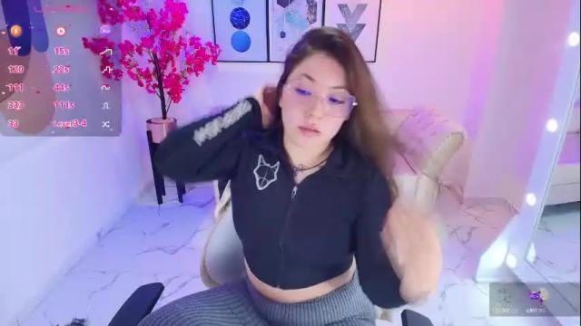 Image 3 of isa_reel Stream on Chaturbate on 28 days ago