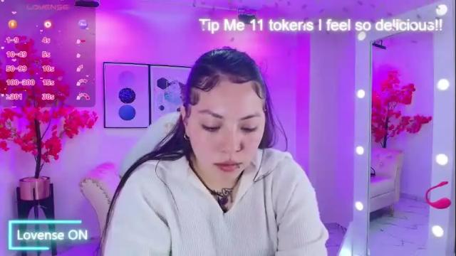 Image 4 of isa_reel Stream on Chaturbate on 18 days ago