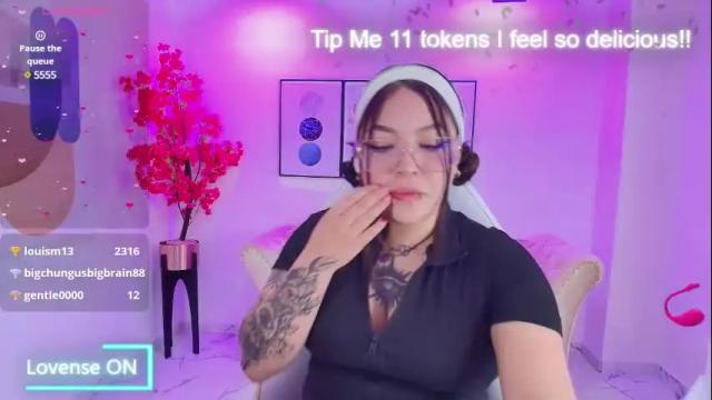 Image 6 of isa_reel Stream on Chaturbate on 13 days ago