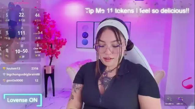 Image 7 of isa_reel Stream on Chaturbate on 13 days ago