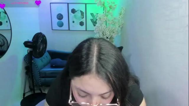 Image 2 of isa_reel Stream on Chaturbate on 11 days ago
