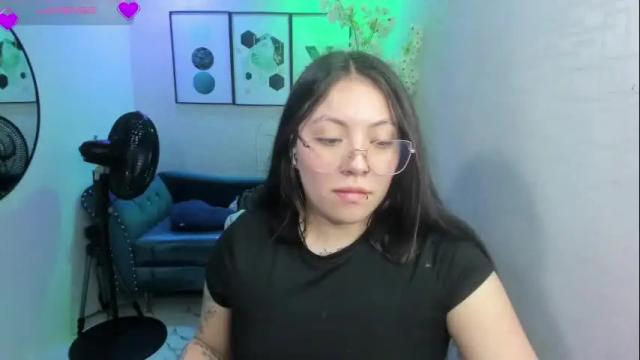 Image 3 of isa_reel Stream on Chaturbate on 11 days ago