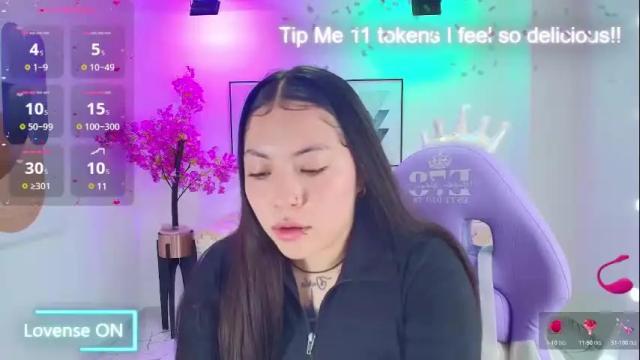Image 2 of isa_reel Stream on Chaturbate on 6 days ago