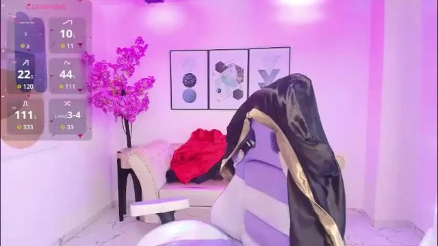 Image 2 of isa_reel Stream on Chaturbate on 1 month ago