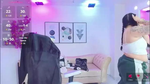 Image 3 of isa_reel Stream on Chaturbate on 1 month ago