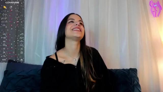 Image 4 of isa_ricci_ Stream on Chaturbate on 19 months ago