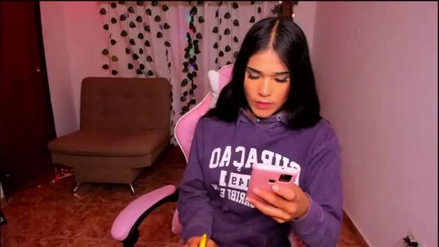 Image 7 of isa_rojas_ Stream on Chaturbate on 13 months ago