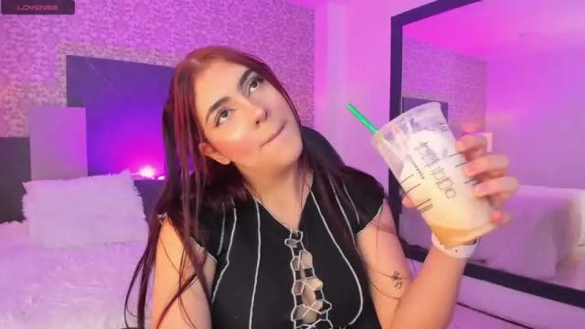 Image 6 of isa_salazar Stream on Chaturbate on 16 months ago