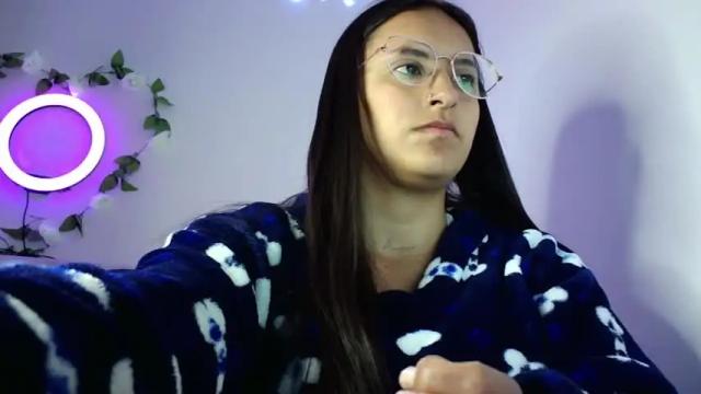 Image 1 of isa_sinner Stream on Chaturbate on 15 months ago