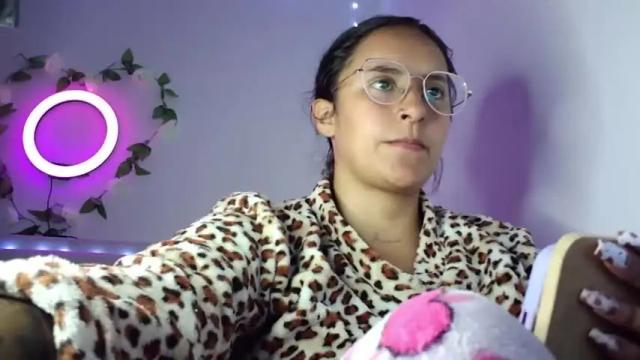 Image 7 of isa_sinner Stream on Chaturbate on 17 months ago