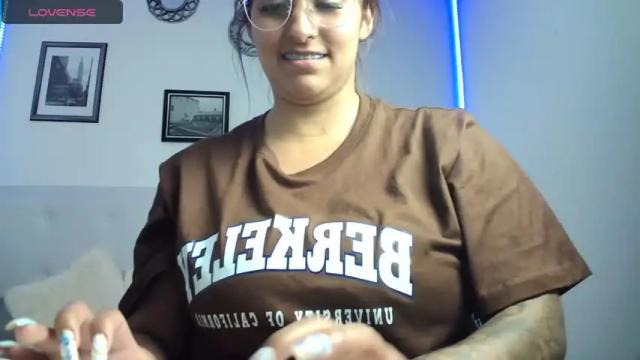 Image 10 of isa_sinner Stream on Chaturbate on 14 months ago