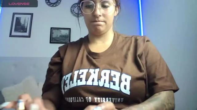 Image 11 of isa_sinner Stream on Chaturbate on 14 months ago